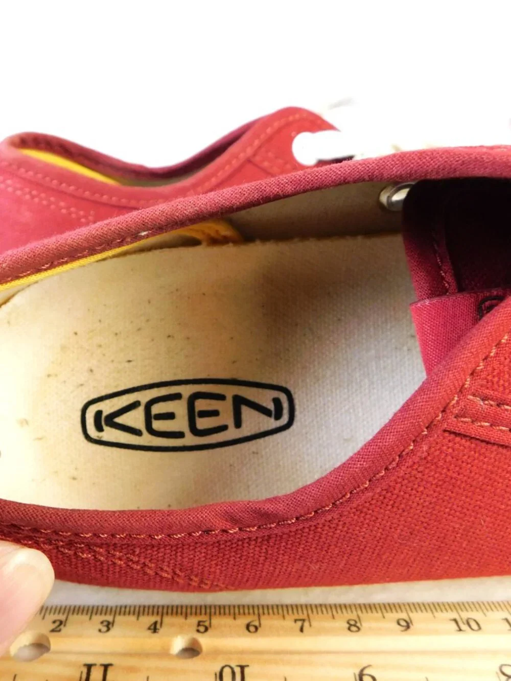 KEEN Elsa Lite Women's Size 8 Canvas Lace-Up Sneakers Red/White Rubber 1025291